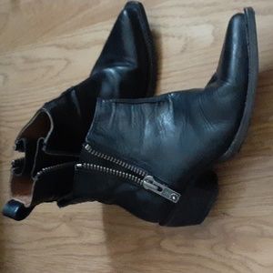 Frye Sacha Black Leather Moto Shortie Ankle Boots 6.5